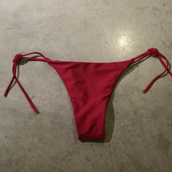 Brand new bikini - Picture 6 of 7